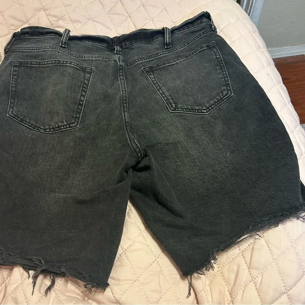 Old Navy Faded Black Jean Shorts Distressed Style - Picture 10 of 11